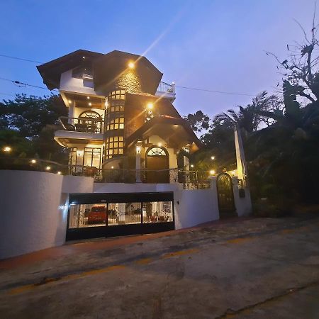 El Castillo Bed And Breakfast Angono Exteriér fotografie