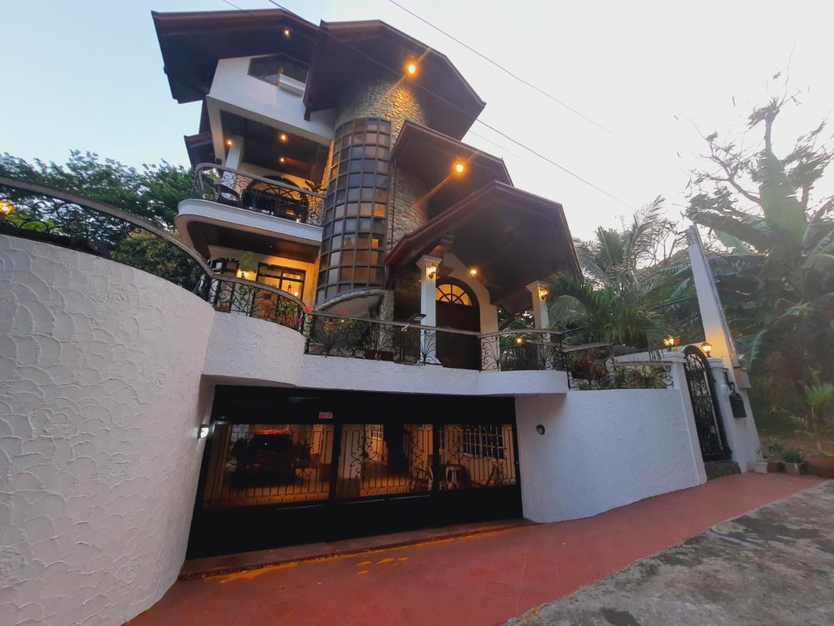 El Castillo Bed And Breakfast Angono Exteriér fotografie