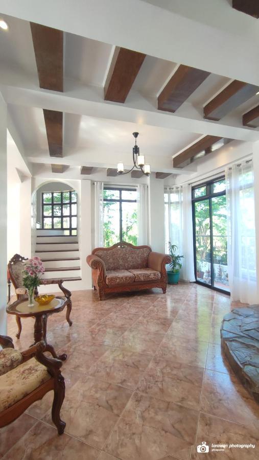 El Castillo Bed And Breakfast Angono Exteriér fotografie