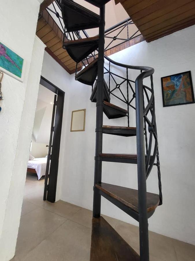 El Castillo Bed And Breakfast Angono Exteriér fotografie